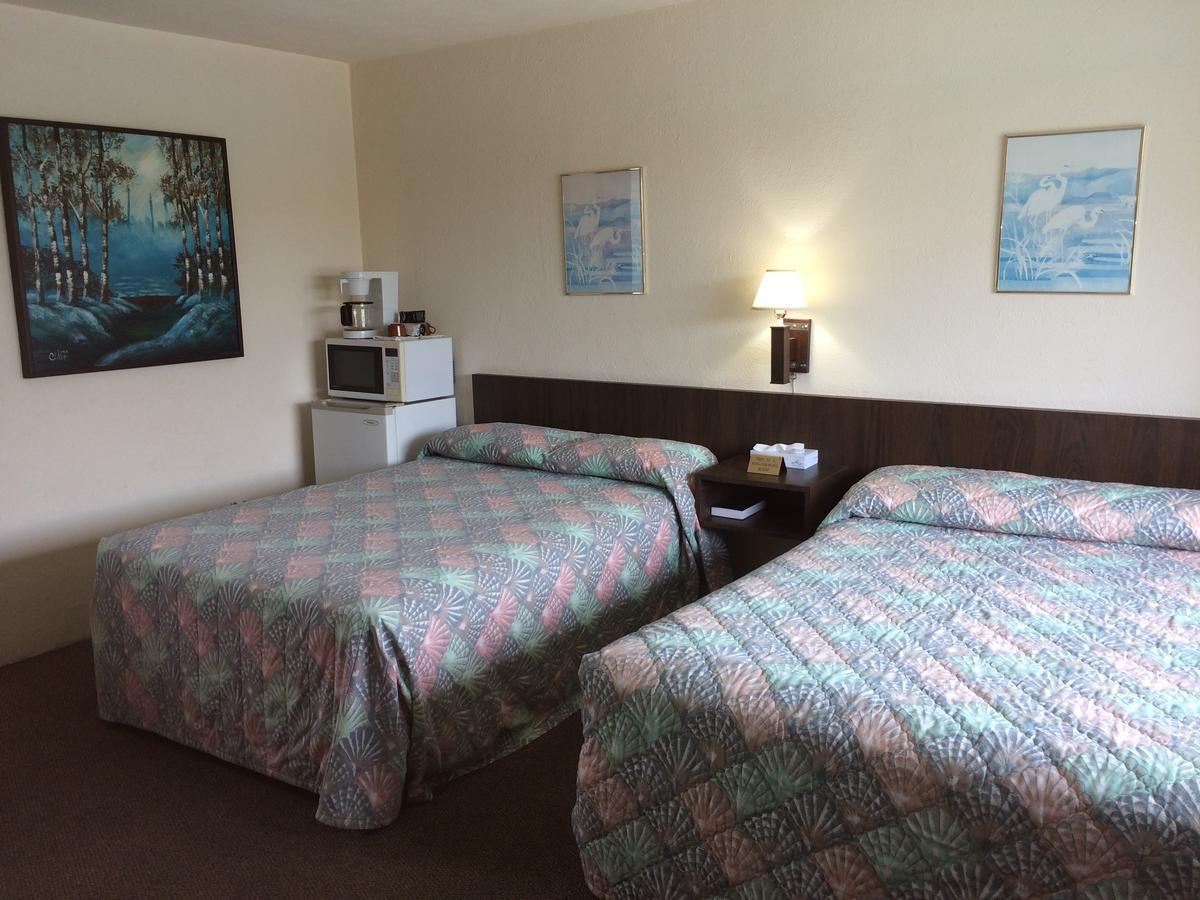 Crystal Sands Motel 2*